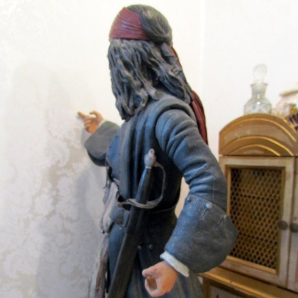 CAPT JACK SPARROW PIRATE JOHNNY DEPP TALKING 18" FIGURE PIRATES of the CARIBBEAN - Picture 13 of 14